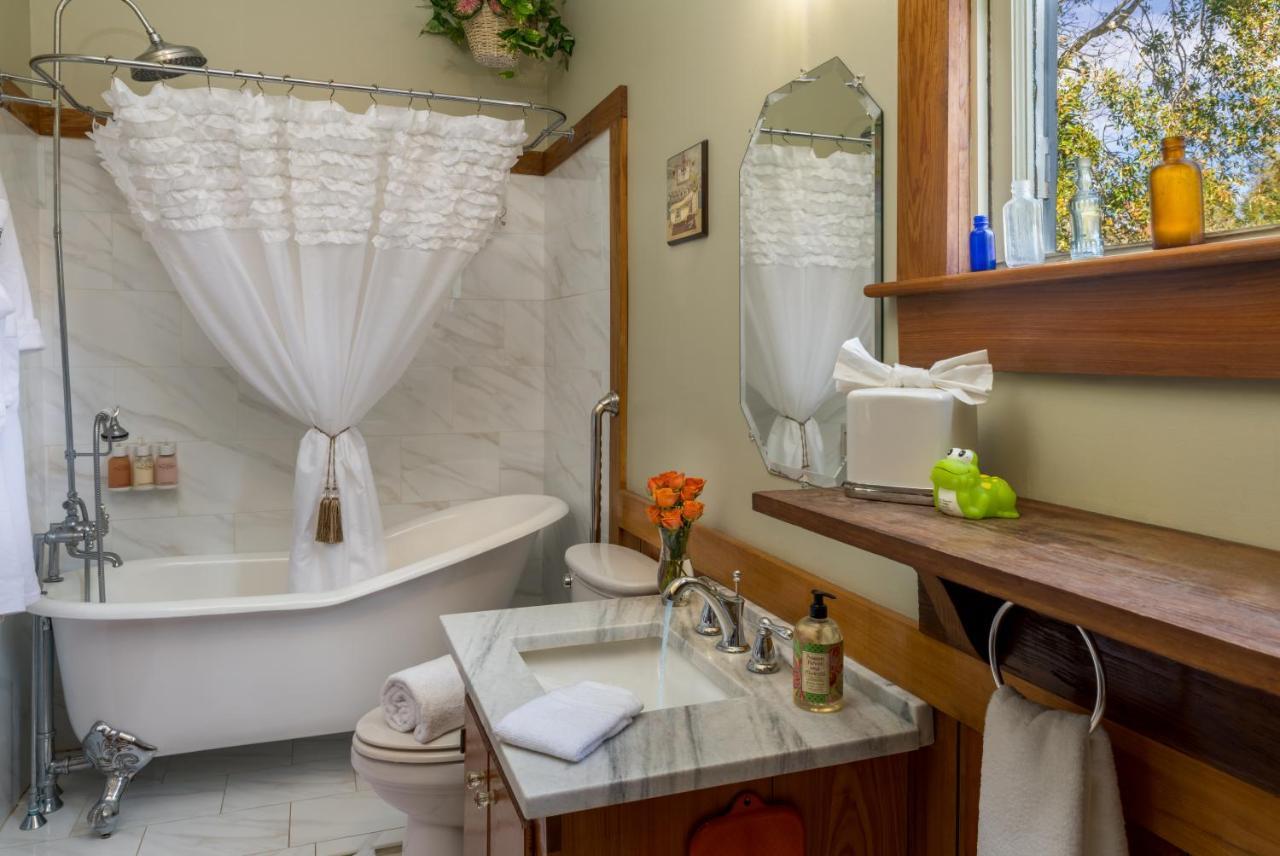 Maison D'Memoire Bed & Breakfast Cottages Rayne Dış mekan fotoğraf
